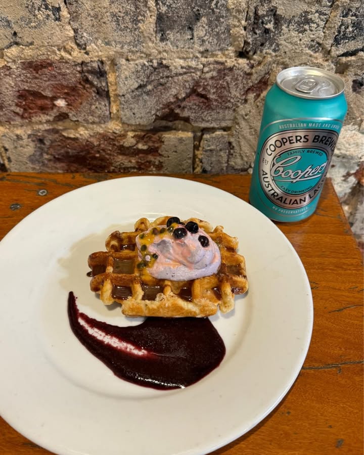 Featured image for “State of Origin Specials at The Temora: QLD Maroon Chicken & NSW Blue Waffles”