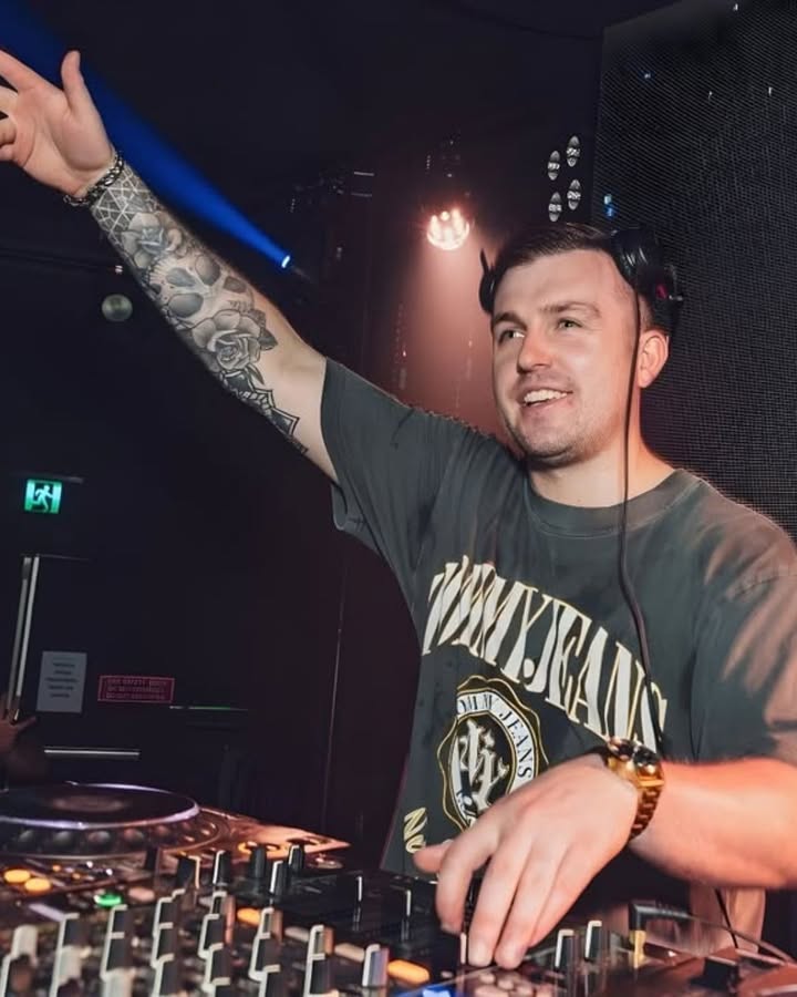 Featured image for “DJ Loukas Live at Temora Hotel: Dance the Night Away!”