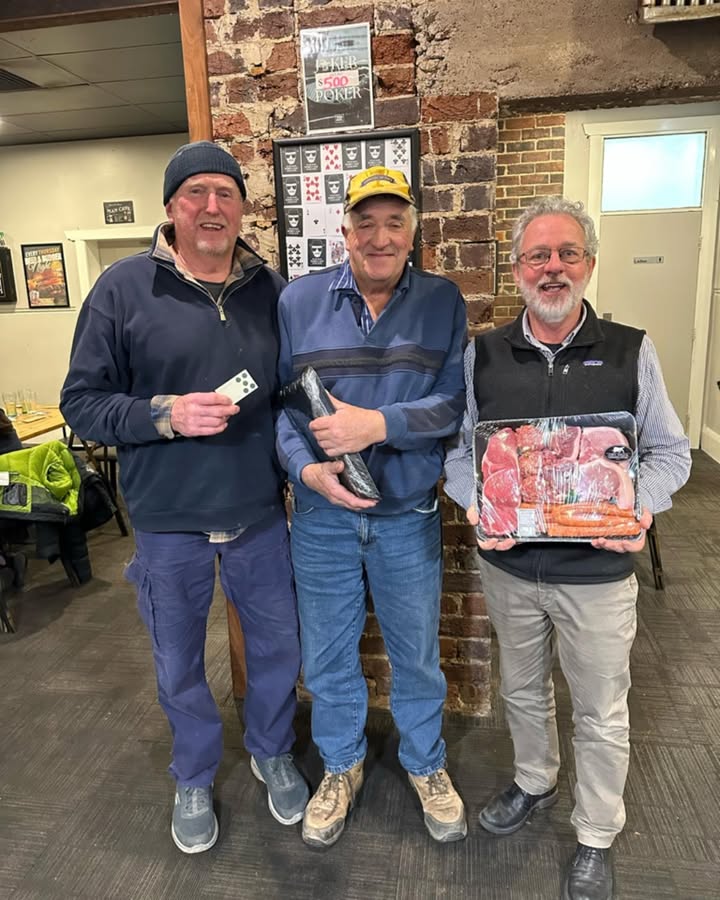 Featured image for “Meat Tray Winners Celebrate at Temora Hotel: Fun and Prizes Every Week!”