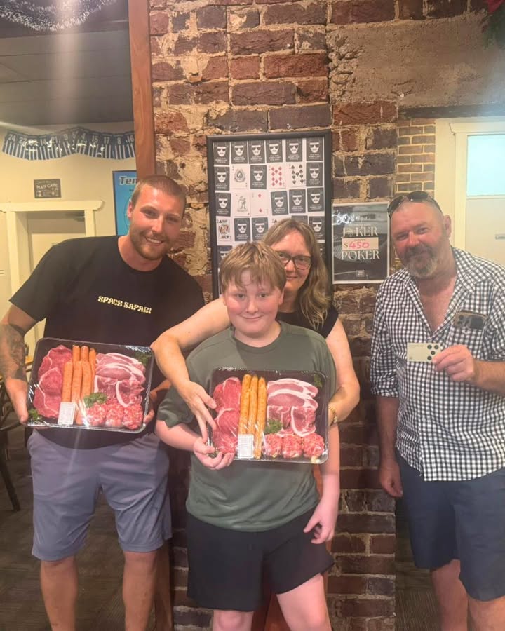 Featured image for “Meat Tray Winners at Temora Hotel”