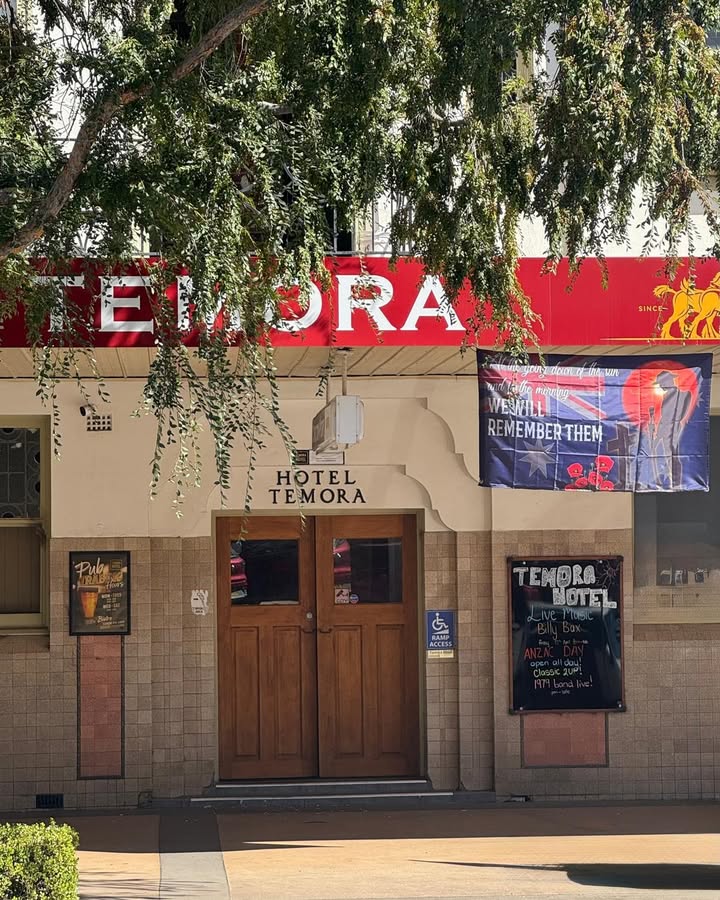 Featured image for “Commemorating ANZAC Day at Temora Hotel”