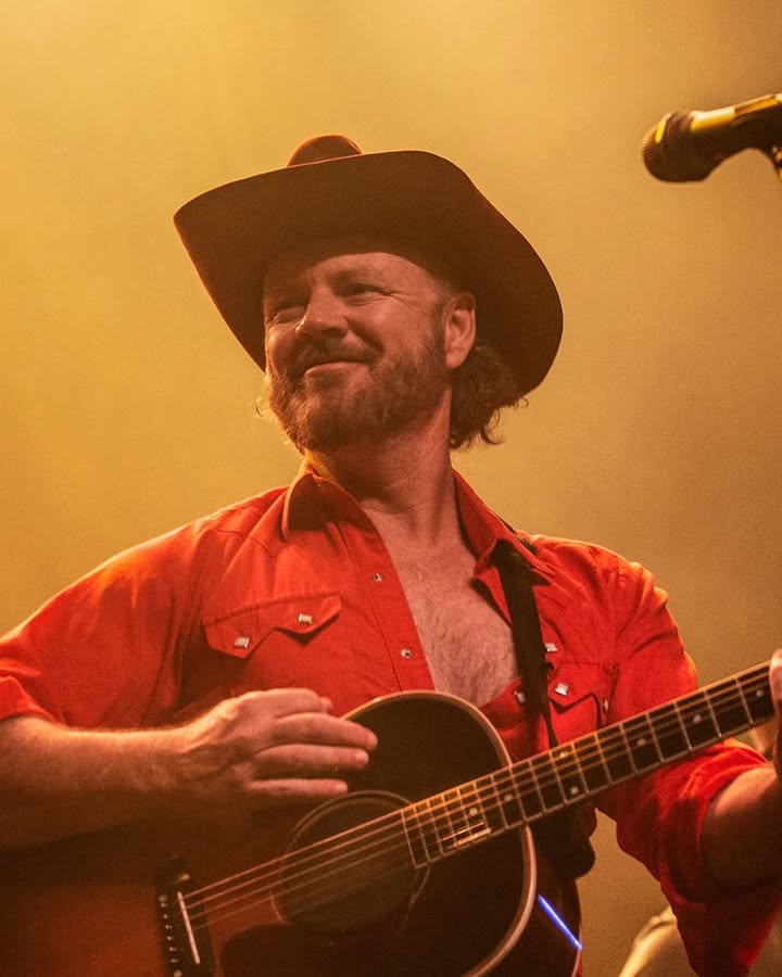 Featured image for “Live Country Music with Pete Cullen at Temora Hotel”